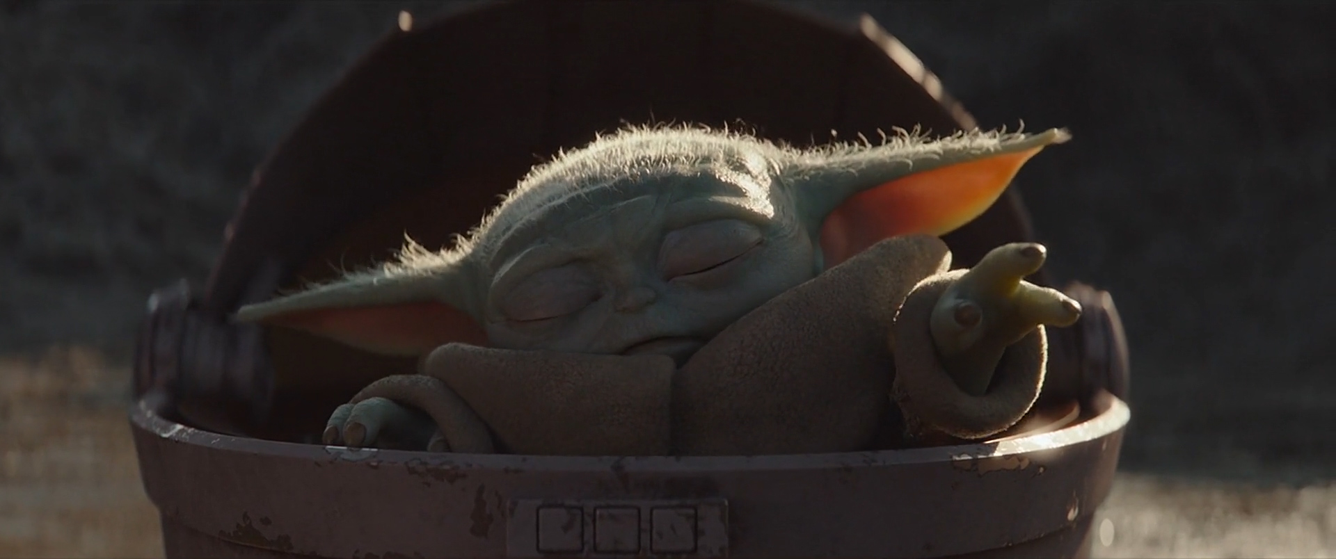 Plik:Baby Yoda uses the Force.jpg
